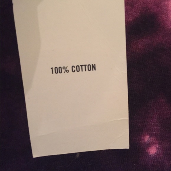 **SOLD**Hollister Curved Hem Guys Tie Dye Top - Picture 7 of 13